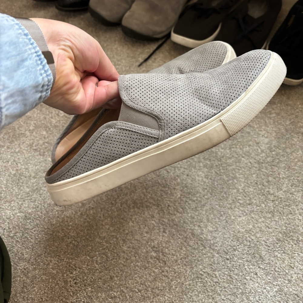 Steve Madden slides
